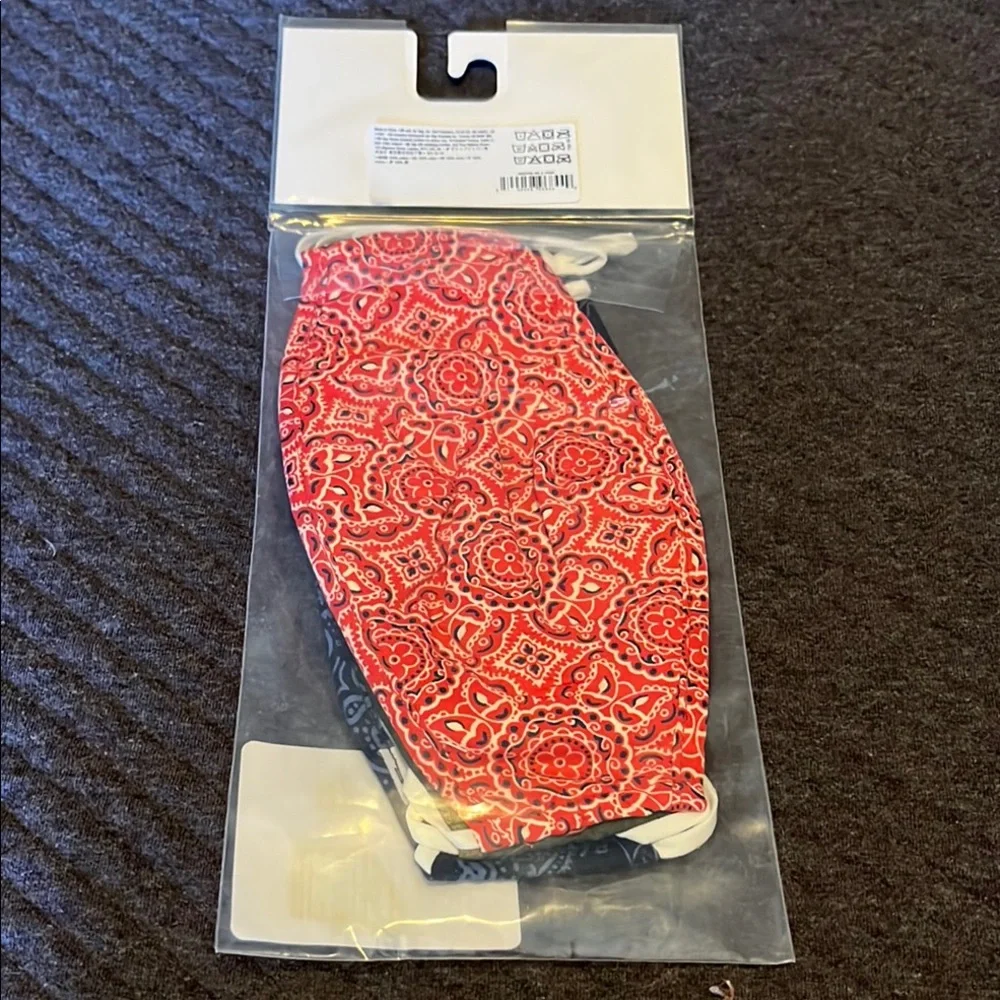 GAP new nonmedical grade facemasks three pack adult